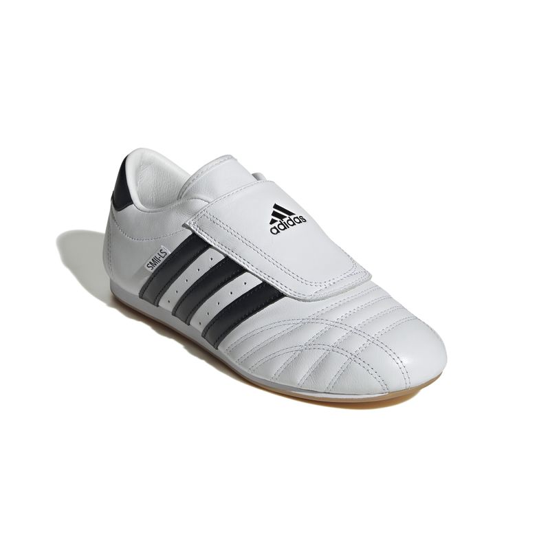 JQ4774_6_FOOTWEAR_Photography_Front Lateral Top View_white.jpg