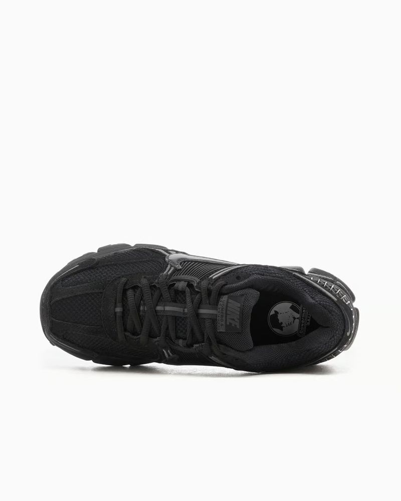 zapatillas-nike-zoom-vomero-5-hf1553-001-2_3_11zon.jpg