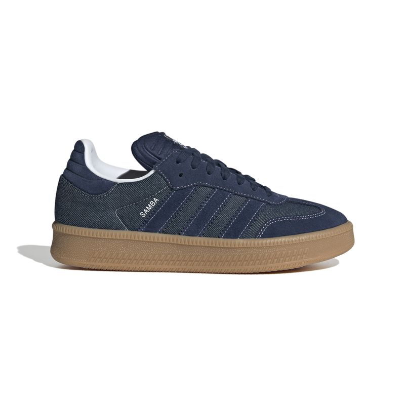 JQ7441_1_FOOTWEAR_Photography_Side Lateral Center View_white.jpg
