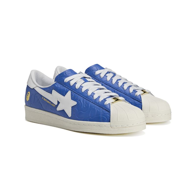 JR2702_6_FOOTWEAR_Photography_Front Lateral Top View_white.jpg