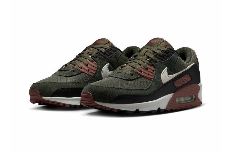 https___hypebeast.com_image_2024_11_11_nike-air-max-90-beef-and-broccoli-dm0029-300-release-info-003_11zon.jpg