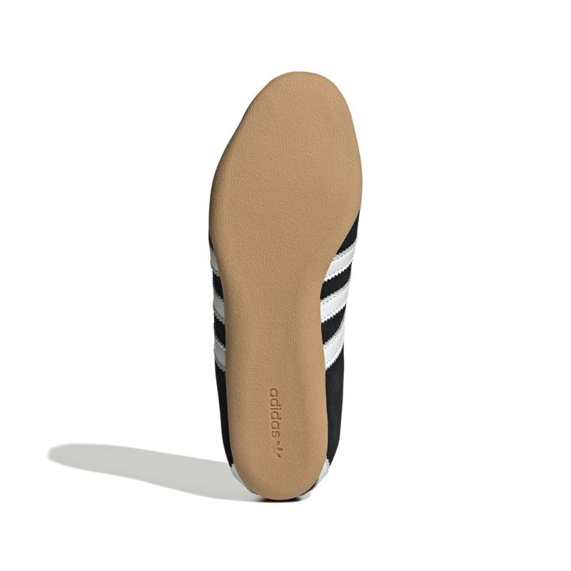 JI0183_4_FOOTWEAR_Photography_Bottom View_white.jpg