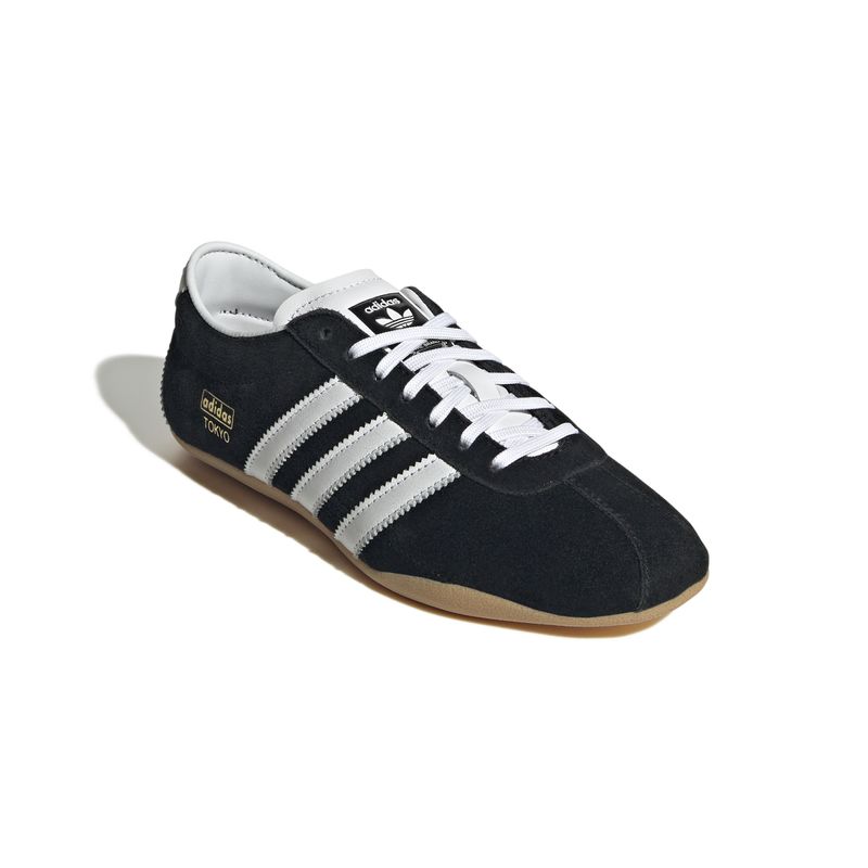 JI0183_6_FOOTWEAR_Photography_Front Lateral Top View_white.jpg
