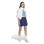 JC5311_5_APPAREL_On Model_Walking View_white.jpg
