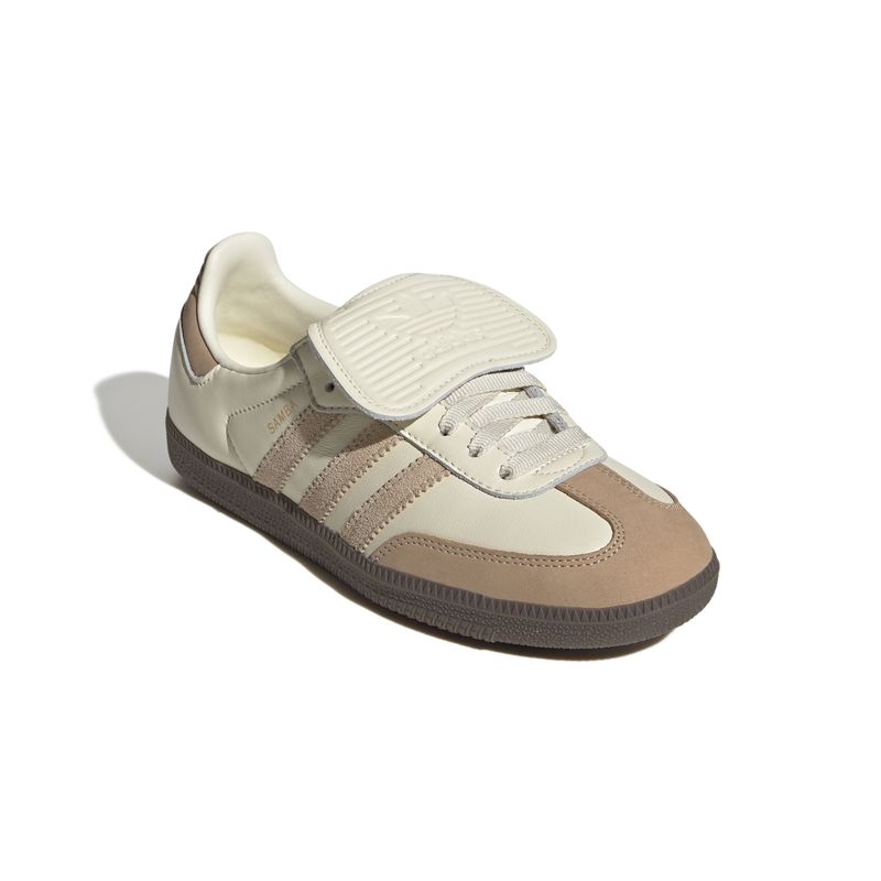 JH5706_6_FOOTWEAR_Photography_Front Lateral Top View_white.jpg