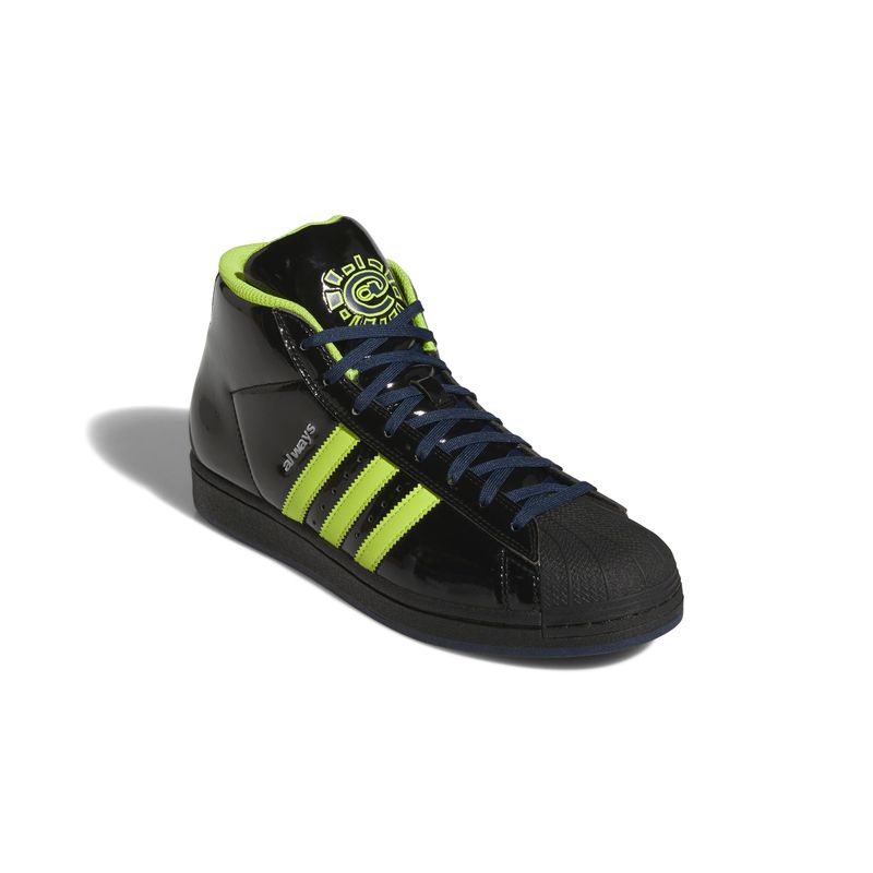 JP7637_6_FOOTWEAR_Photography_Front Lateral Top View_white