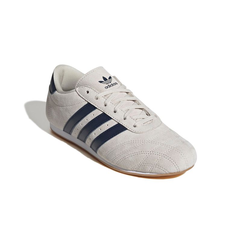 JQ3517_6_FOOTWEAR_Photography_Front-Lateral-Top-View_white