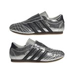 JH9664_10_FOOTWEAR_Photography_Mirrored Pair View_white