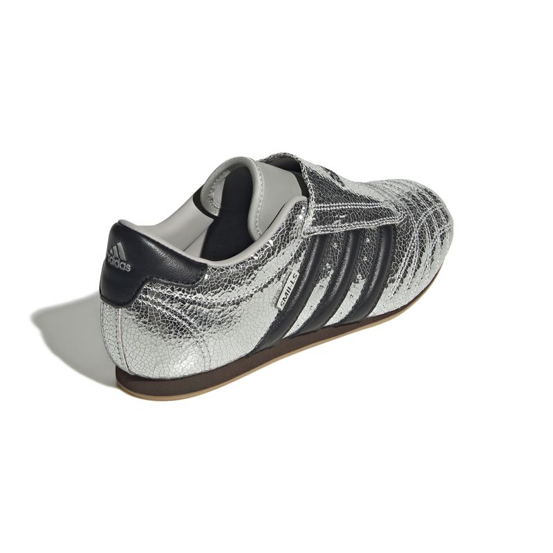 JH9664_7_FOOTWEAR_Photography_Back Lateral Top View_white