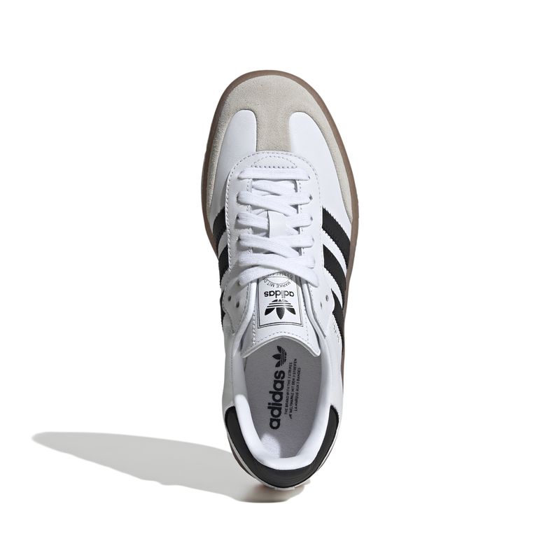 JI1349_3_FOOTWEAR_Photography_Top Portrait View_white