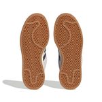 GY0042_4_FOOTWEAR_Photography_Bottom View_white