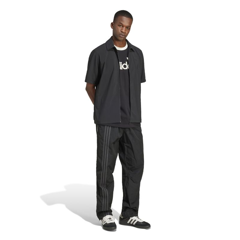 JD0048_4_APPAREL_On Model_Walking View_white