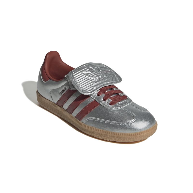 JH5707_6_FOOTWEAR_Photography_Front Lateral Top View_white