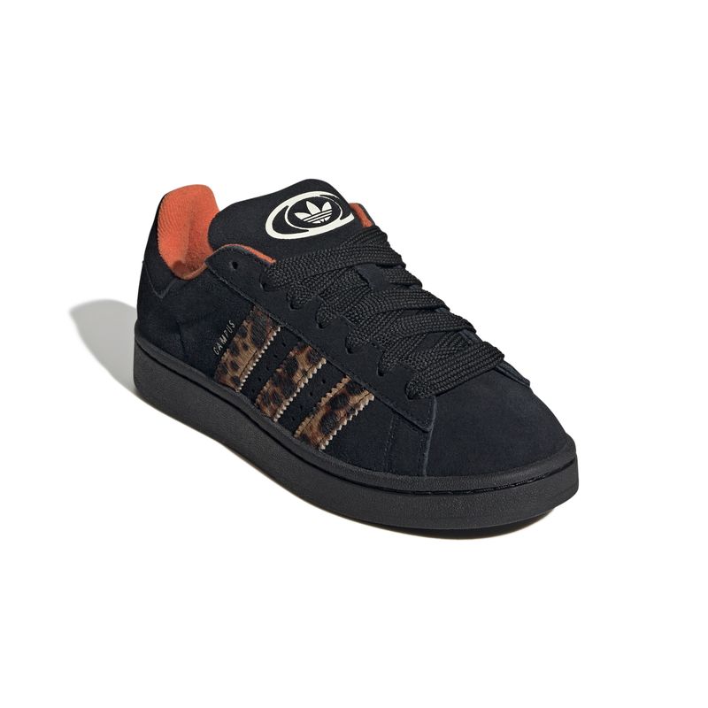 JH9767_6_FOOTWEAR_Photography_Front Lateral Top View_white