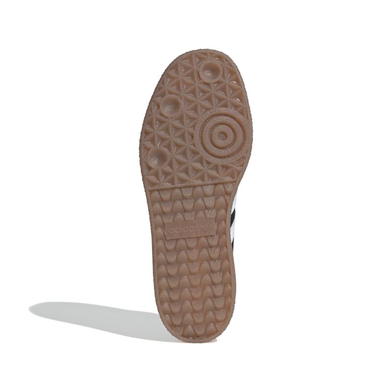 JI1350_4_FOOTWEAR_Photography_Bottom-View_white