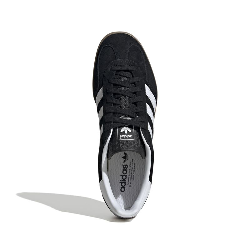 JI2060_3_FOOTWEAR_Photography_Top-Portrait-View_white