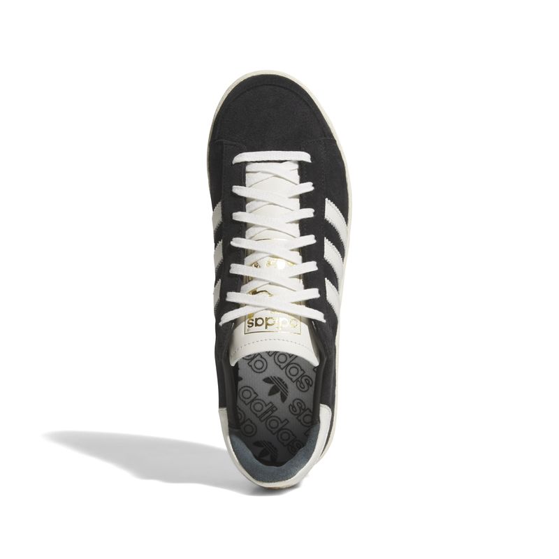 JI3433_3_FOOTWEAR_Photography_Top Portrait View_white