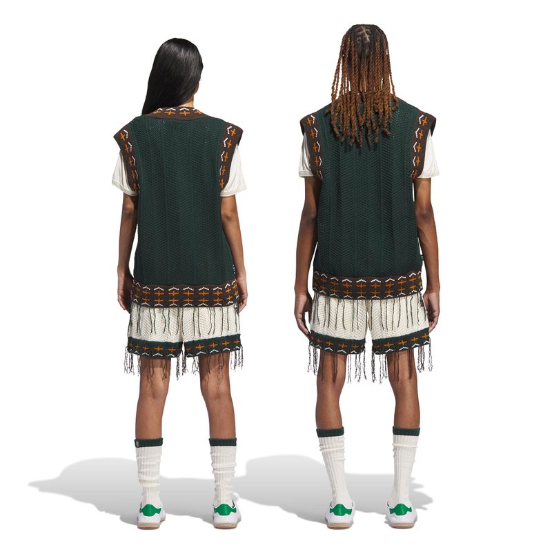 JP1606_9_APPAREL_On Model_Standard Unisex Back View_white
