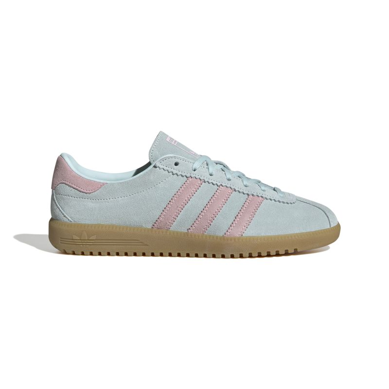 JS0257_1_FOOTWEAR_Photography_Side Lateral Center View_white
